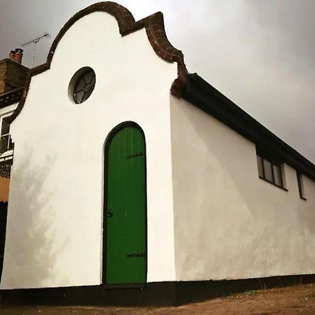 Old Fire Station - quaint&quirky little home Brandon  Extérieur photo