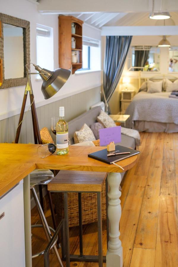Old Fire Station - quaint&quirky little home Brandon  Extérieur photo