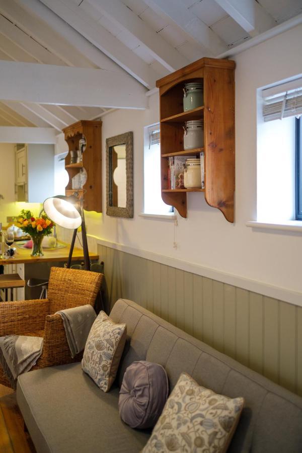 Old Fire Station - quaint&quirky little home Brandon  Extérieur photo